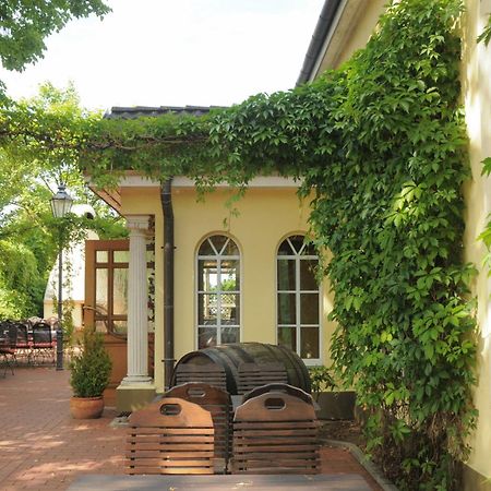 Landhotel Classic Oranienburg Dış mekan fotoğraf
