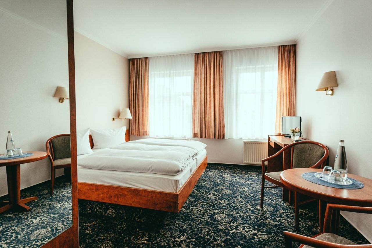 Landhotel Classic Oranienburg Dış mekan fotoğraf